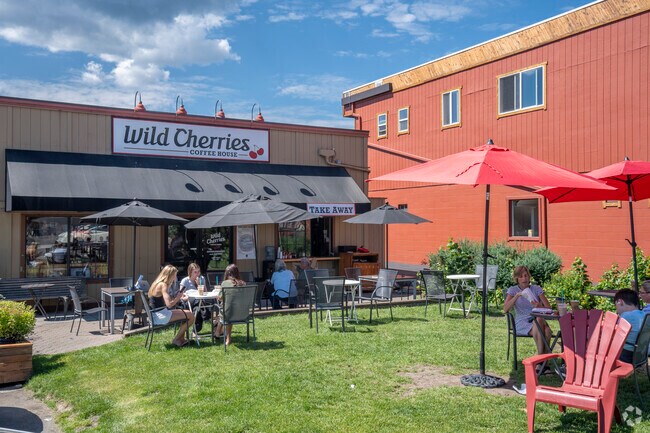 Gateway is home to the popular breakfast and lunch restaurant Wild Cherries.