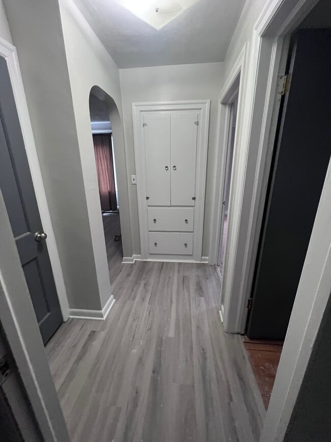 741 Banghart St, Lansing, MI 48906 - photo 4