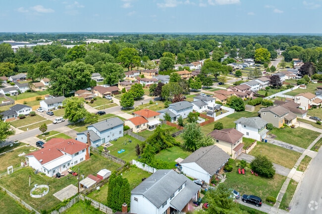 Cumberland Ridge is an urban neighborhood in Columbus, Ohio.