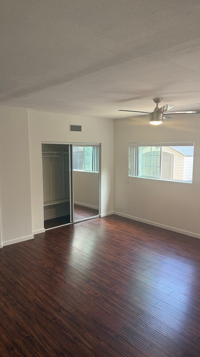 6661 Lindenhurst Ave unit Dino, Los Angeles, CA 90048 - photo 6