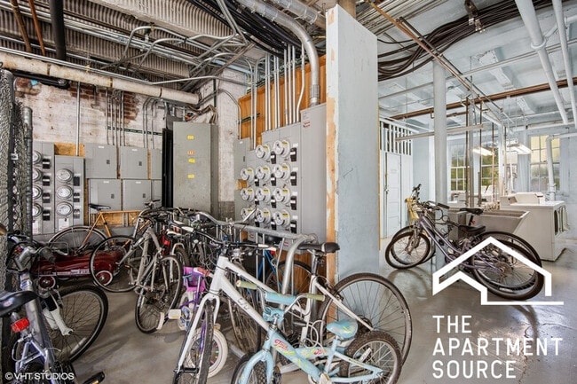 373 Hazel Ave unit B5, Glencoe, IL 60022 - photo 2