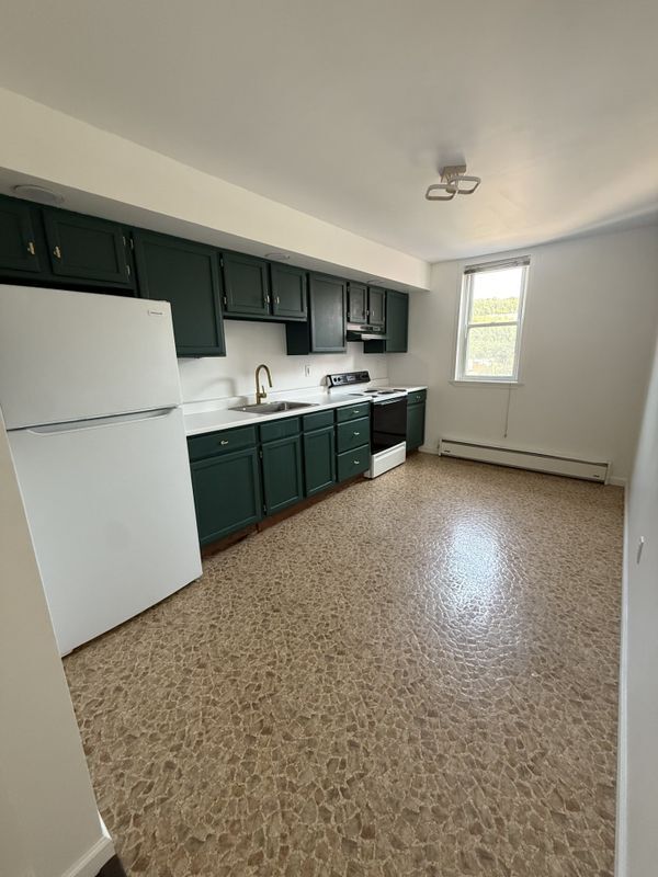 132 E Main St, Girardville, PA 17935