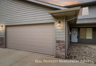 1009 Legendary Dr Unit C, Harrisburg, SD 57032