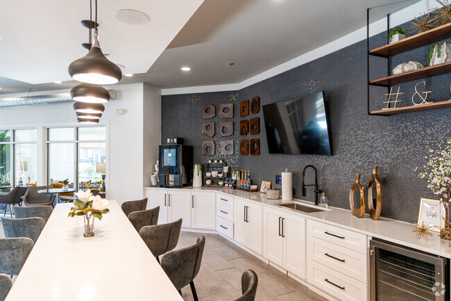 Starbucks Coffee Bar