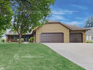546 Carol Dr, Vadnais Heights, MN 55127