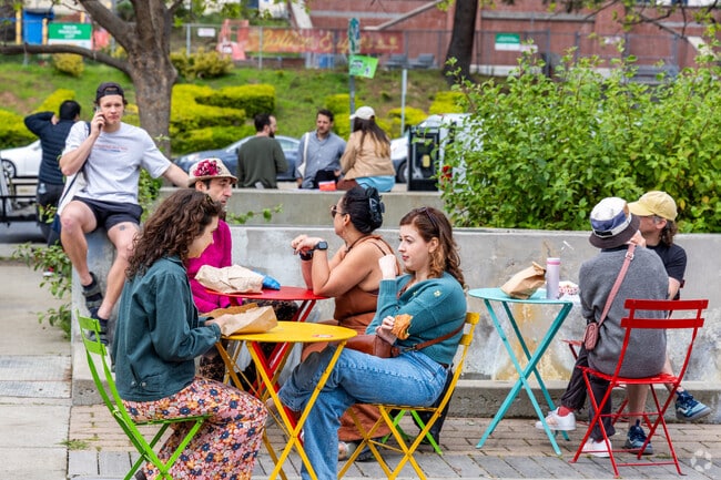 Grand Lake Farmer's Market offers plenty of seating areas for Crocker Highlands residents.
