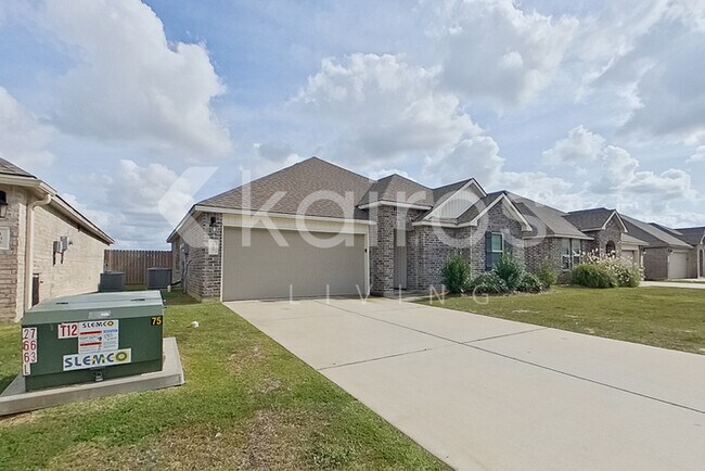 107 Yardley Ct, Lafayette, LA 70507 - photo 2