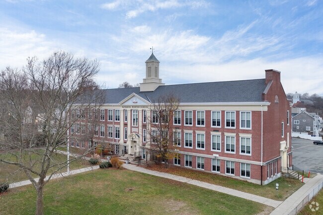 Nathaniel Morton Elementary School in Plymouth received a B from Niche