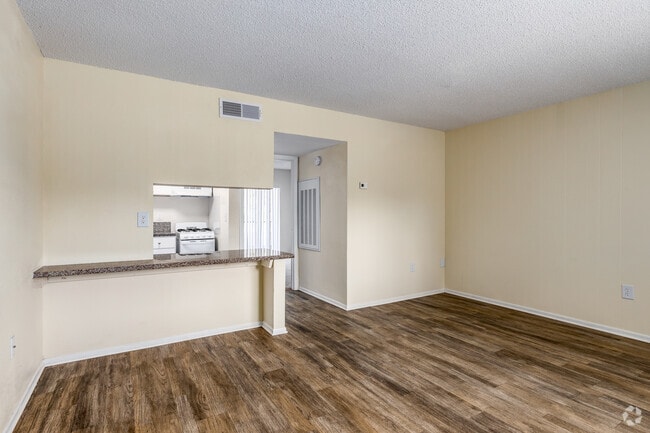 1 BR, 1 BA -501SF - U-103