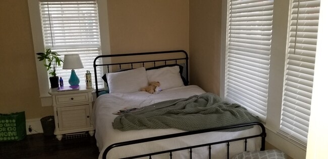 208 NW 3rd St, Gainesville, FL 32601 - photo 7