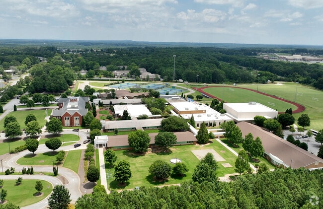 Spartanburg Day School prepares students for successful college careers.