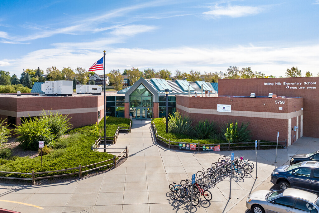 Rolling Hills Elementary School is a highly rated, public school in Aurora.