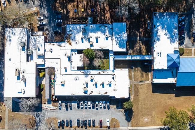 Scott Elementary School has a student-teacher ratio of 10 to 1.