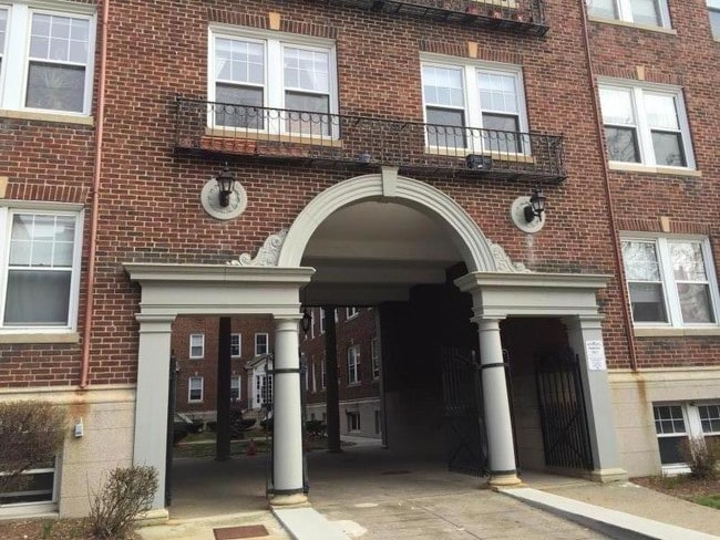 155 Summer St unit 14F, Somerville, MA 02143 - photo 2