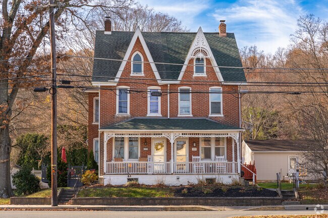 Rowhomes are most commonly seen within the town areas of Washington Township.