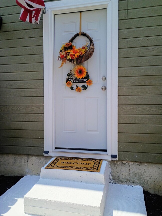 5070 Fenwood Dr unit Zoii's, Highlands Ranch, CO 80130 - photo 2