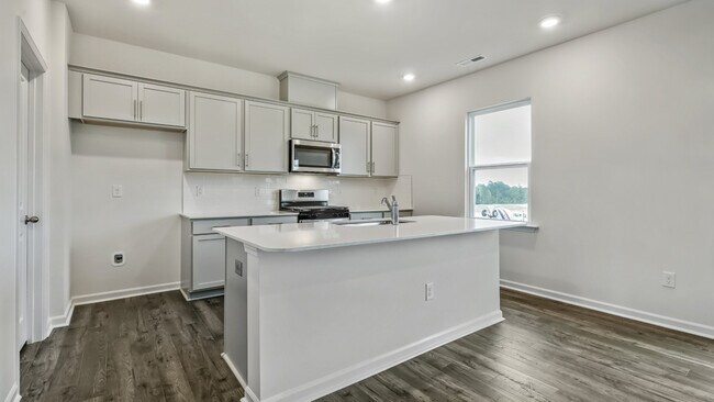 824 Comice Pear Way, Fuquay-Varina, NC 27592 - photo 5