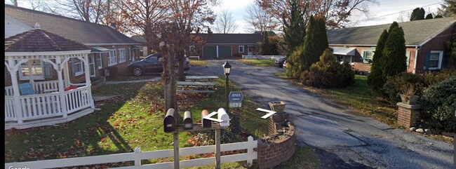 550 Union School Rd unit 1, Mount Joy, PA 17552 - photo 2