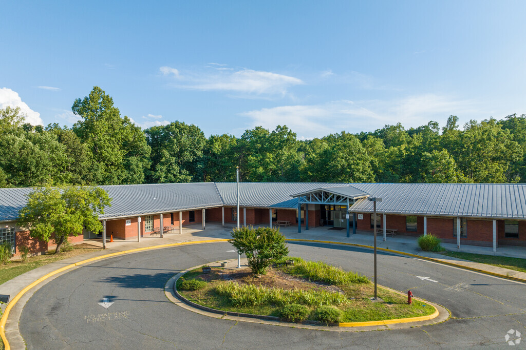 Ivy Creek School