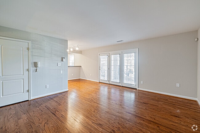 3BR, 2BA - 1,130SF - Living Room