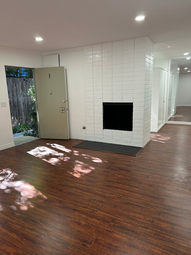 4190 Dixie Canyon Ave, Sherman Oaks, CA 91423 - photo 6