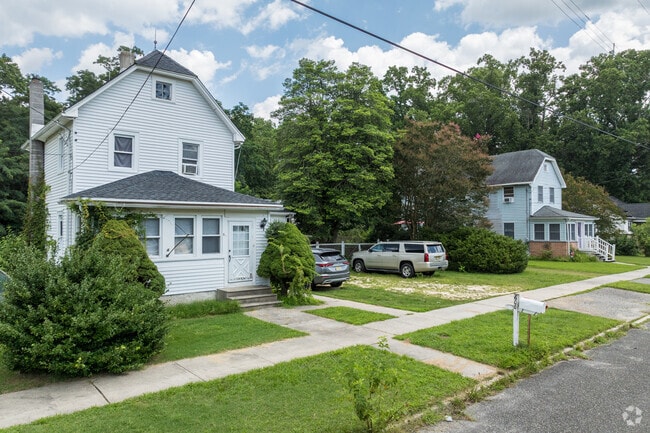 Homes in Woodbine sometimes have their own parking spot off the road.