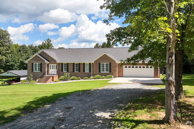 Brick ranch-style homes in Mebane are common options for homebuyers near Graham-Mebane Lake.
