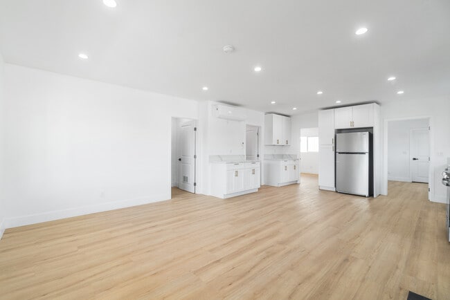 301 S Cabrillo Ave unit 303, San Pedro, CA 90731 - photo 5