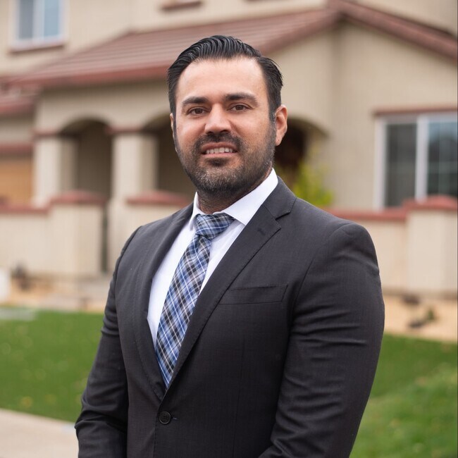 Agent Photo