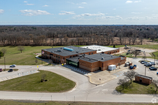 Hugger Elementary School earned excellent reviews for its teachers & academics.