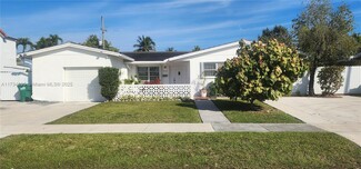 1725 SW 97th Place, Miami, FL 33165