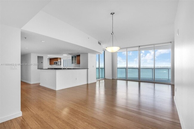 1800 Club unit 701, Miami, FL 33132 - photo 2