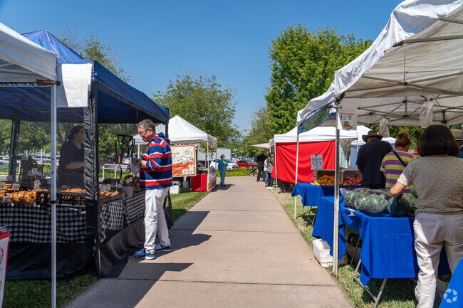 Explore diverse stalls at the VA Palo Alto Farmers Market for a delightful shopping experience.