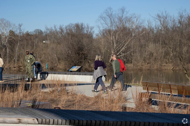 Argyle Heights locals can enjoy the surrounding parks and historic sites.