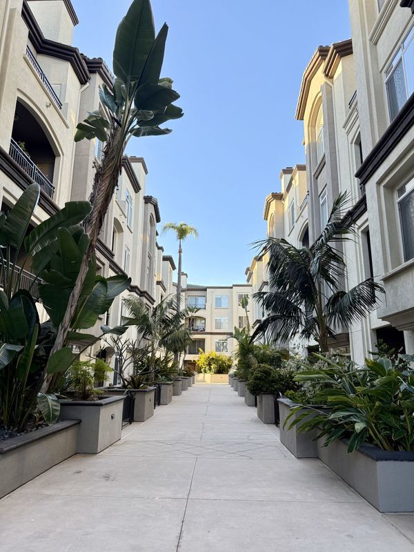9263 Regents Rd, San Diego, CA 92037