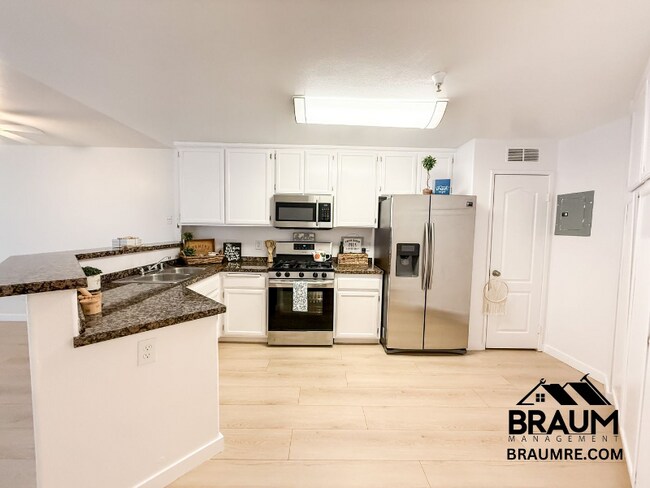 7323 Winnetka Ave, Winnetka, CA 91306 - photo 4