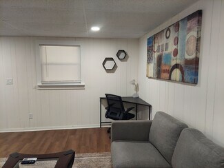 5765 Penfield Place Unit B, College Park, GA 30349