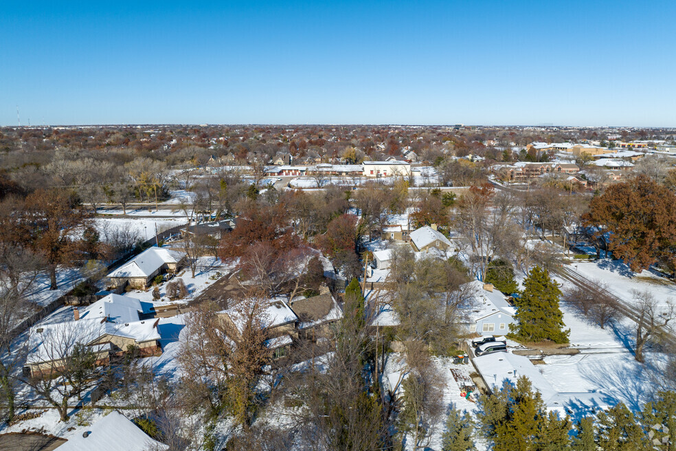 Neighborhood_ForestHills_V2_121423