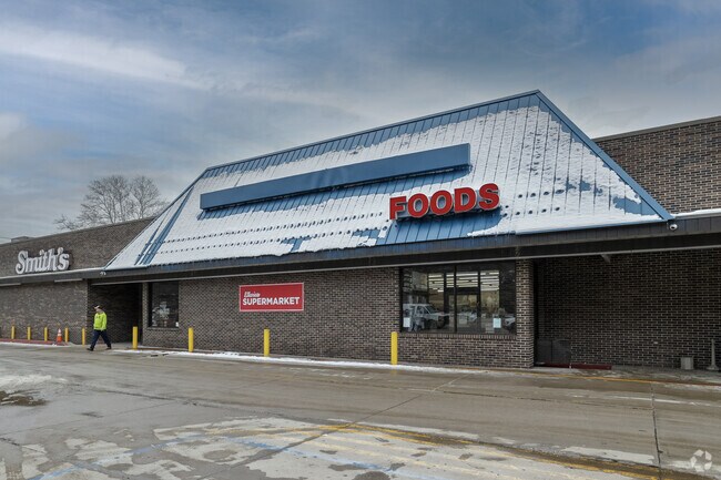 Elkview Market has you covered for all of your essentials while living in Elkview.