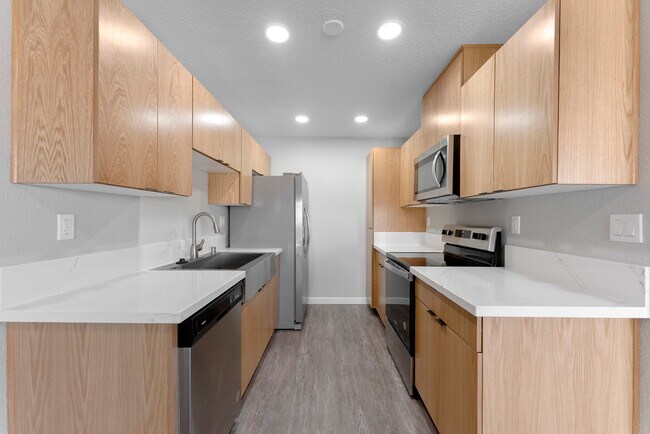 Grove House, Orange, CA 92867 - photo 4