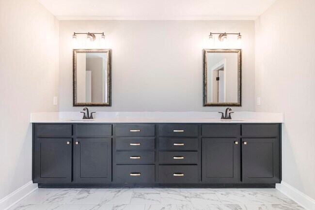 408 Bella Notte Cir 40.jpg