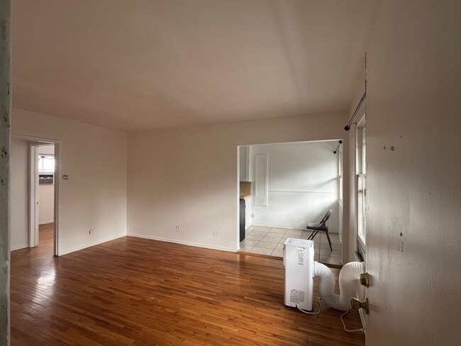 873 N Hoover St unit 873 1-2, Los Angeles, CA 90029 - photo 2