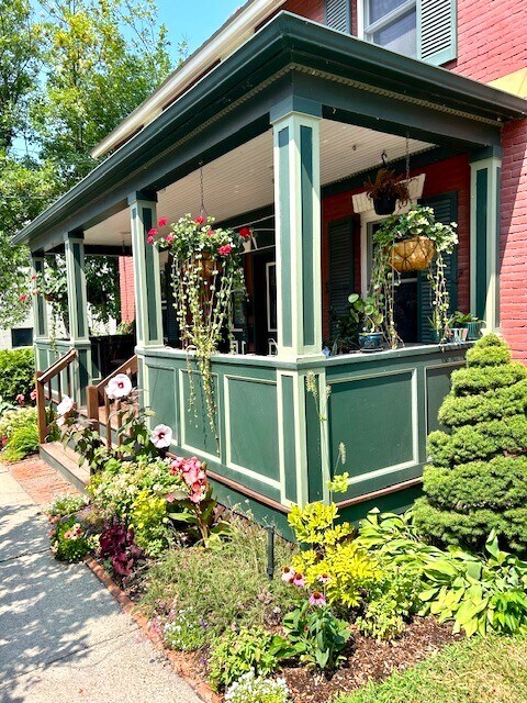 58 Maple St unit 58 Maple St., Burlington, VT 05401 - photo 3