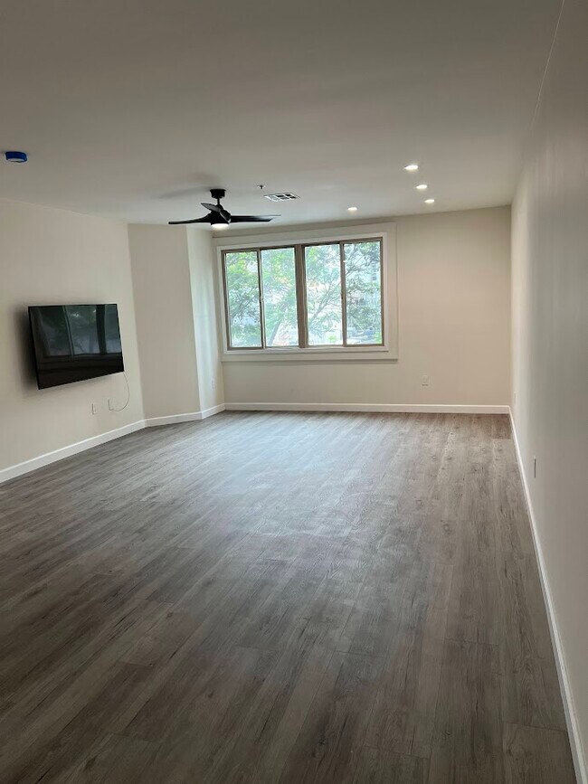 Piazza Palermo, San Diego, CA 92101 - photo 6