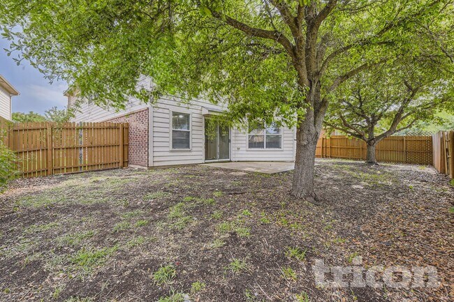 4877 Trail Hollow Dr, Fort Worth, TX 76244 - photo 3