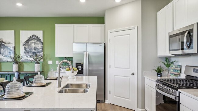 6815 Henley Way, Indianapolis, IN 46221 - photo 4