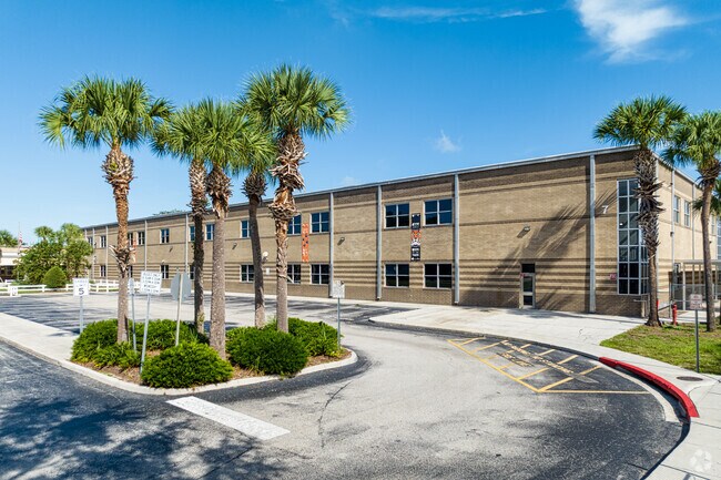 Teague Middle School serves student in grades 6-8.