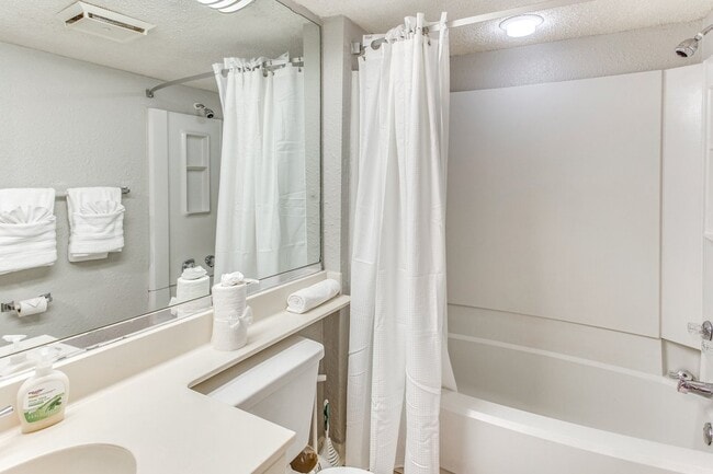 9550 Shore Dr unit 1426, Myrtle Beach, SC 29572 - photo 4