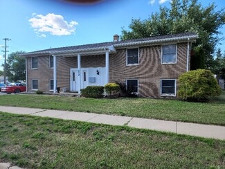 220 W Frank St, Fowlerville, MI 48836