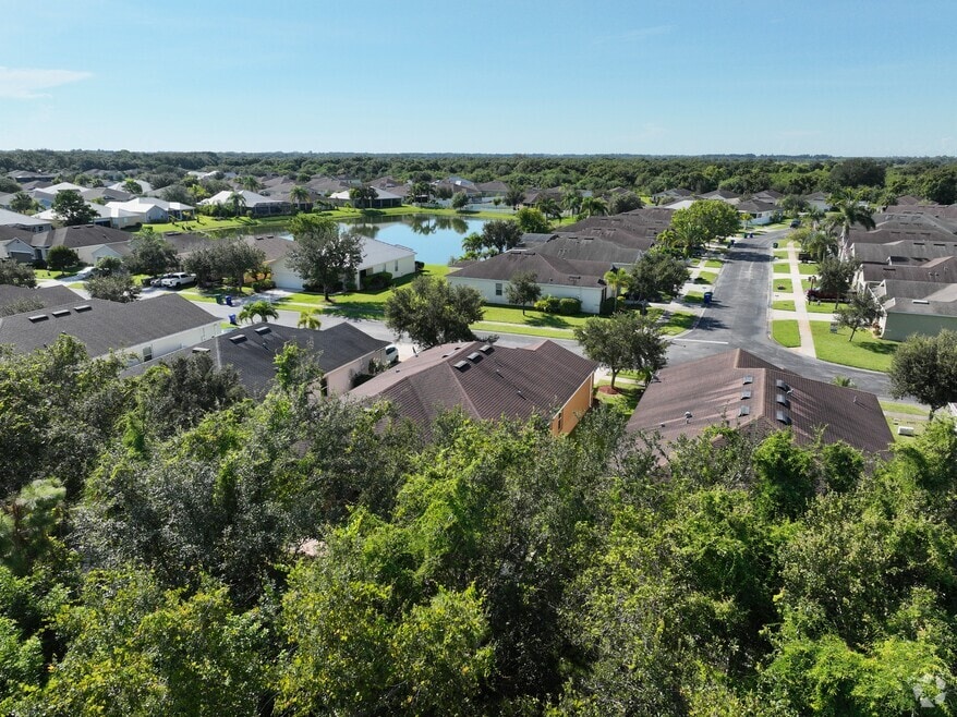 122 Port Royal Ct, Sebastian, FL 32958 - photo 2